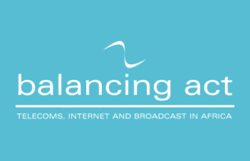 balancing-act-fond-bleu-003